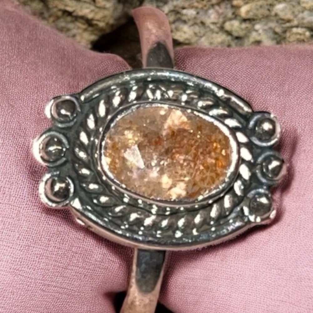Adorable 925 Silver Sunstone Ring Size 8